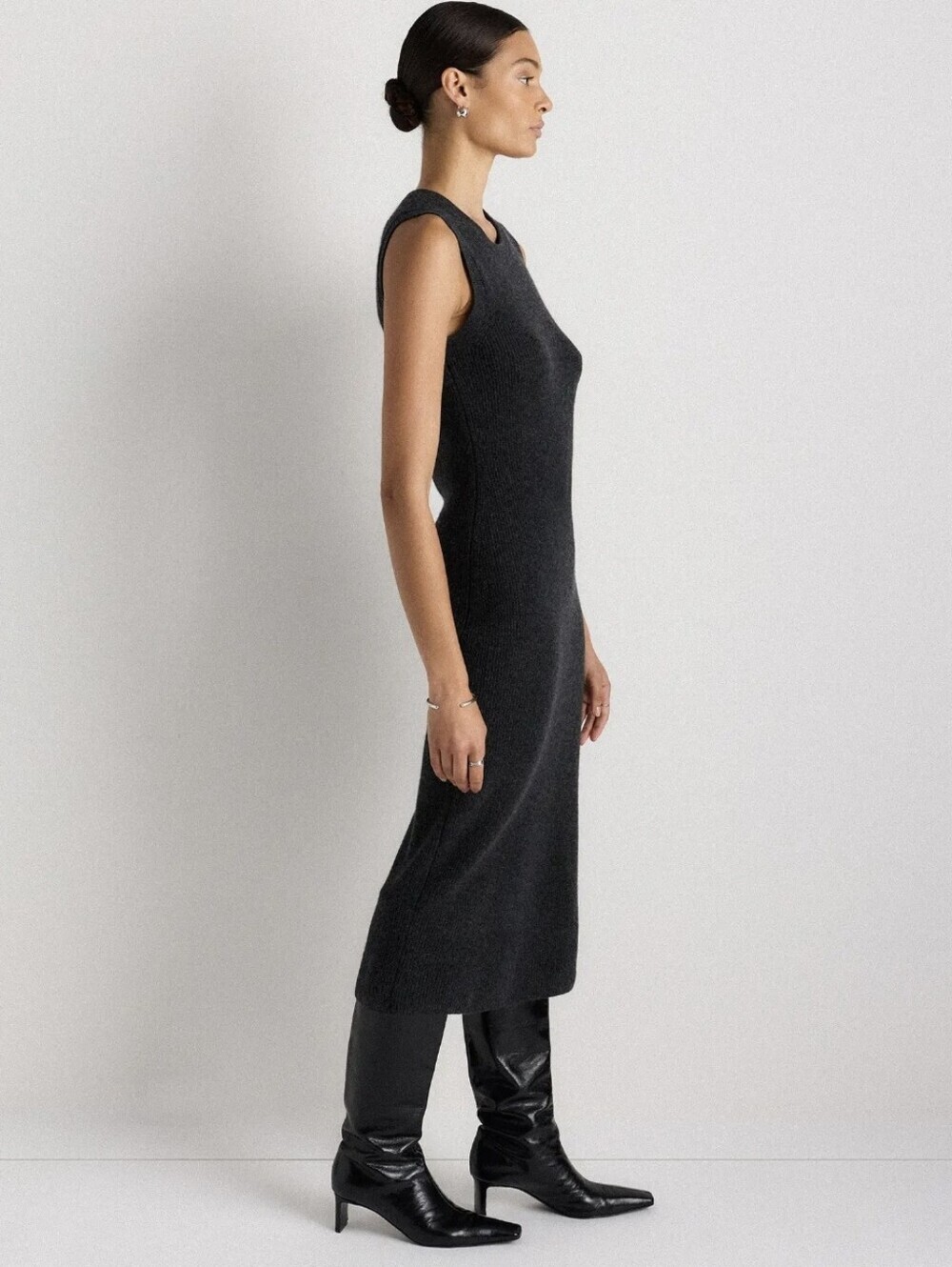 Quince 100% Mongolian Cashmere Sleeveless Midi Sweater Dress Grey Small NWOT - Picture 2 of 8